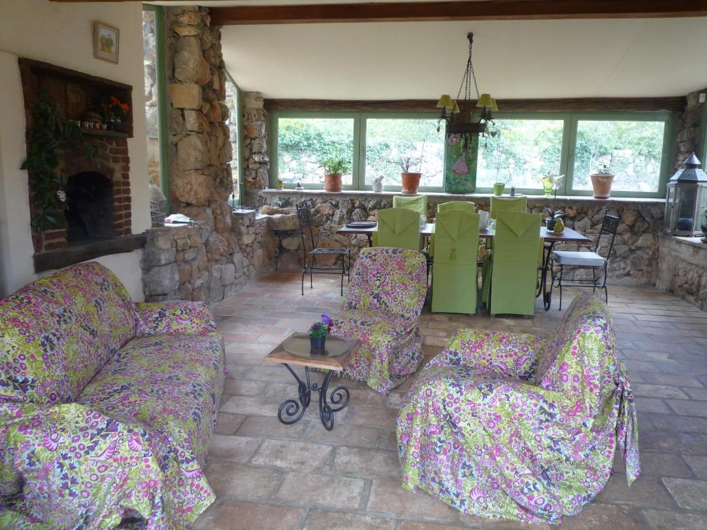La Rose Des Vents Bed and Breakfast Montauroux Exteriör bild