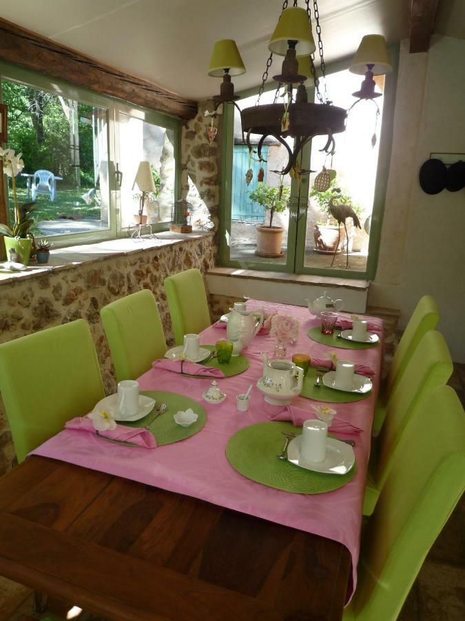 La Rose Des Vents Bed and Breakfast Montauroux Exteriör bild